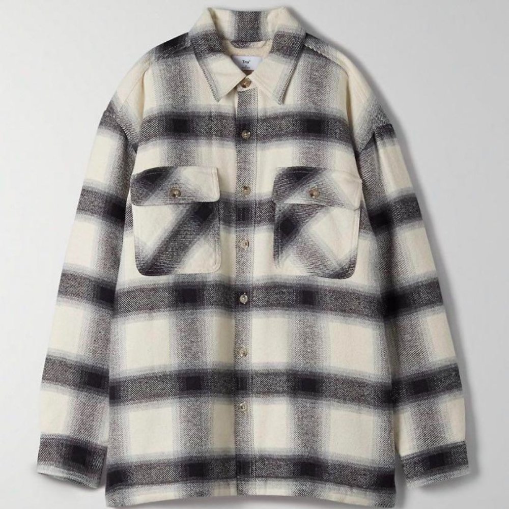 Aritzia - TNA Prospect Shirt Jacket - White & Black